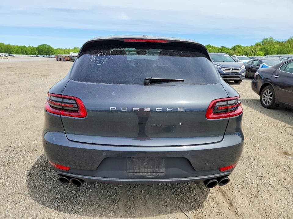 2018 PORSCHE MACAN 6