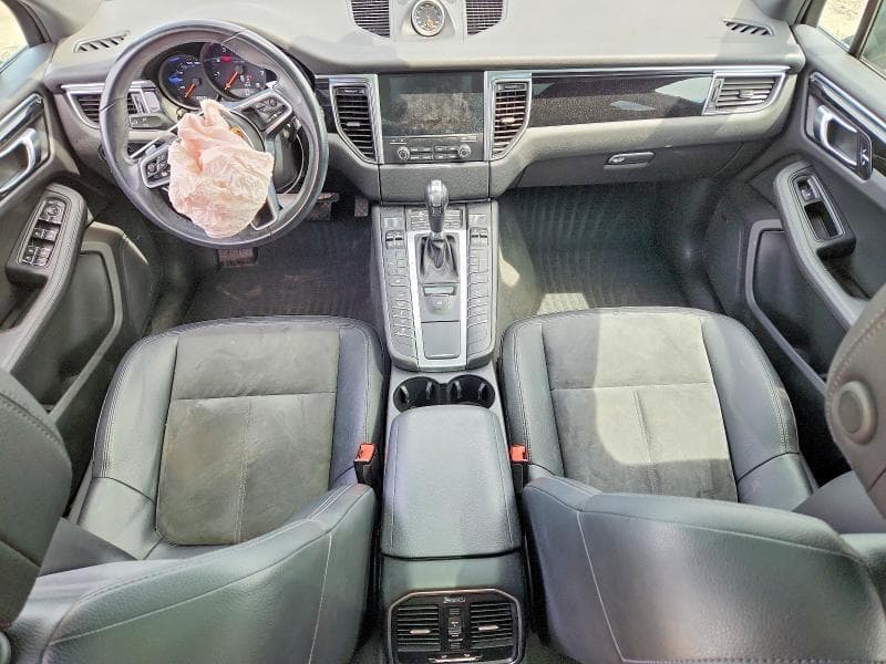 2018 PORSCHE MACAN 8