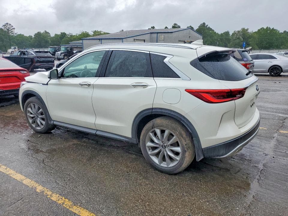 2021 INFINITI QX50 LUXE 2
