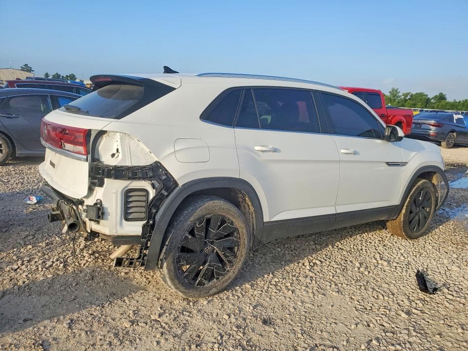 2024 VOLKSWAGEN ATLAS CROSS SPORT SE 3