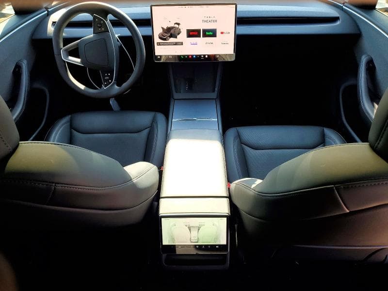 2025 TESLA MODEL 3 8