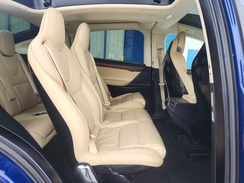 2017 TESLA MODEL X 11