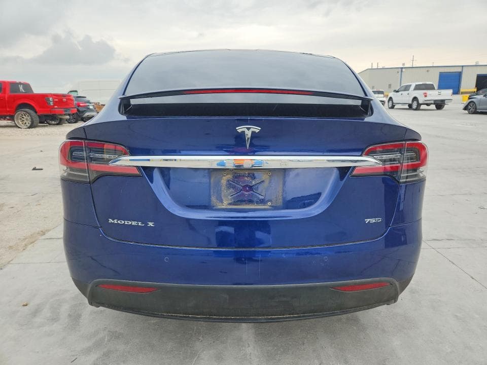 2017 TESLA MODEL X 6