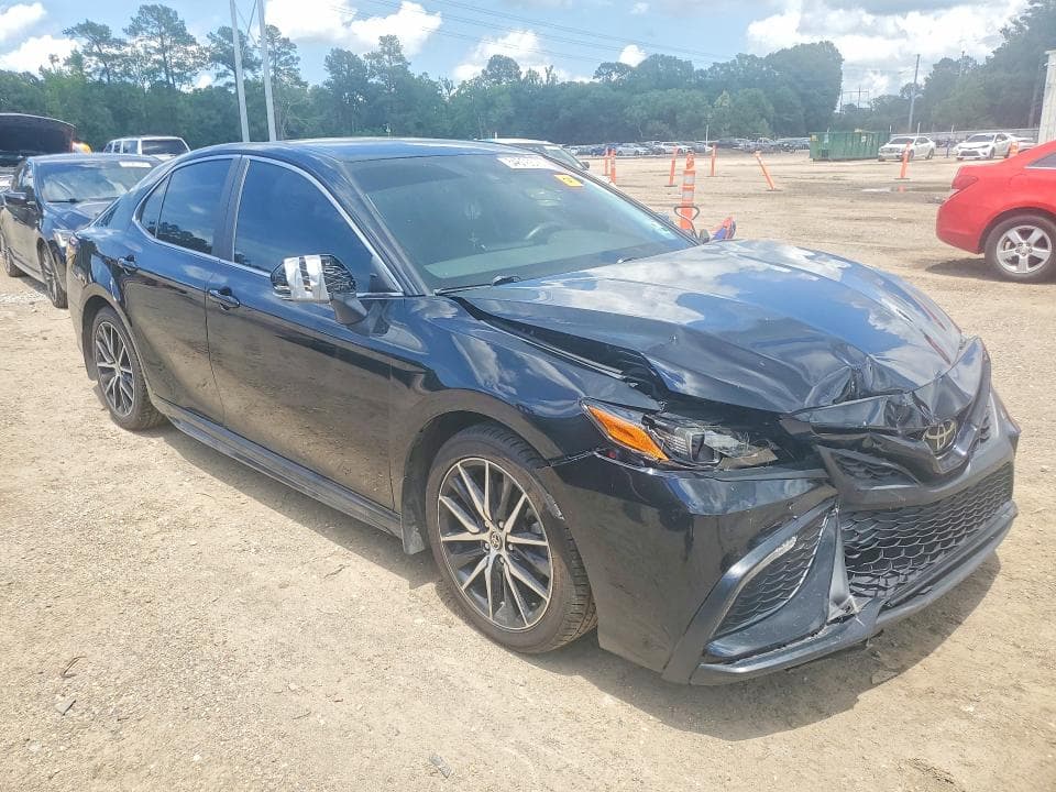 2023 TOYOTA CAMRY SE 4