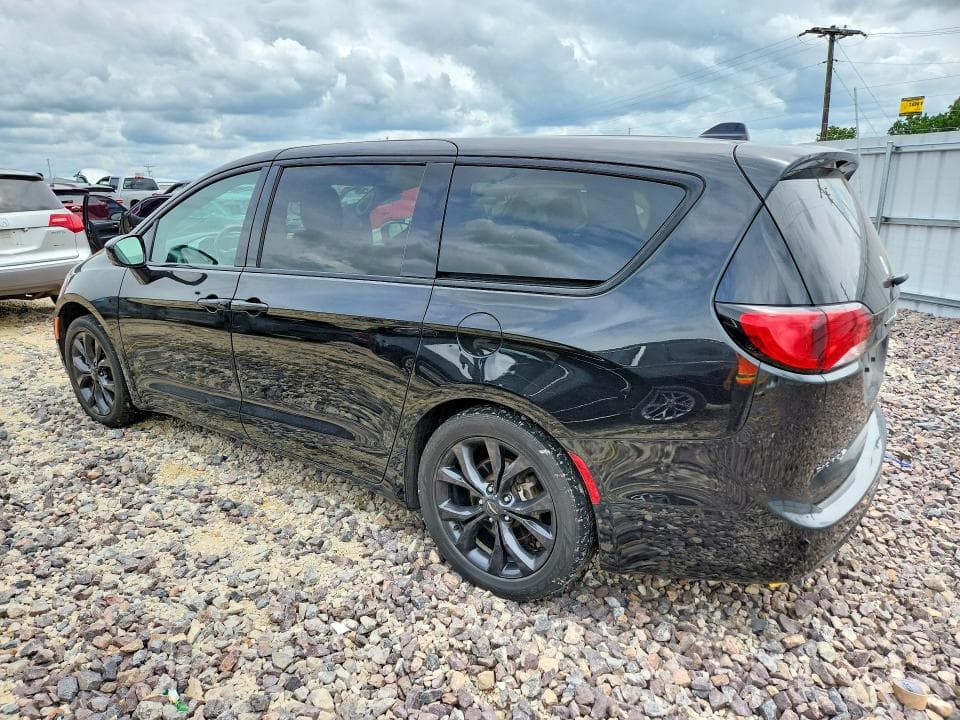 2019 CHRYSLER PACIFICA TOURING PLUS 2