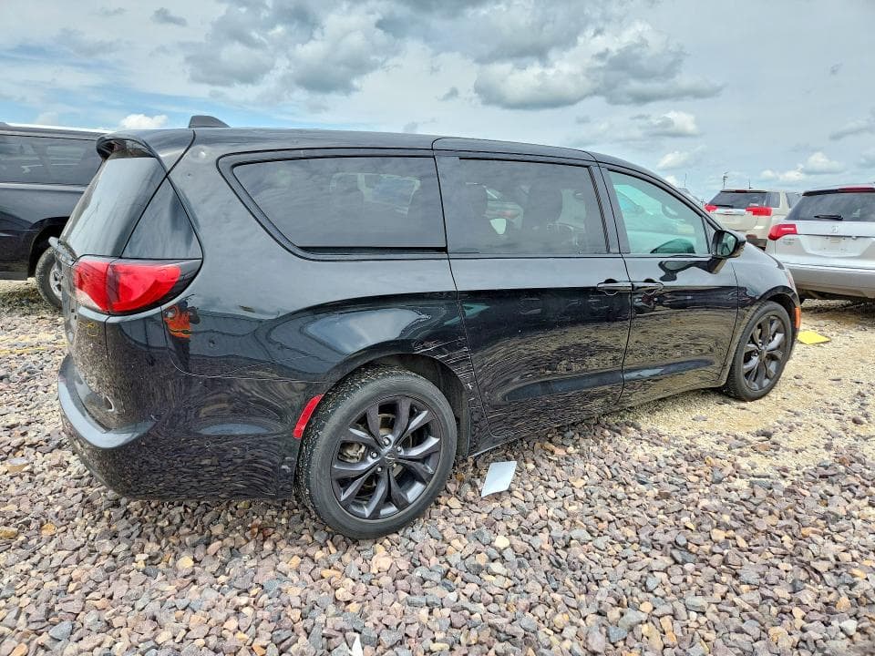 2019 CHRYSLER PACIFICA TOURING PLUS 3