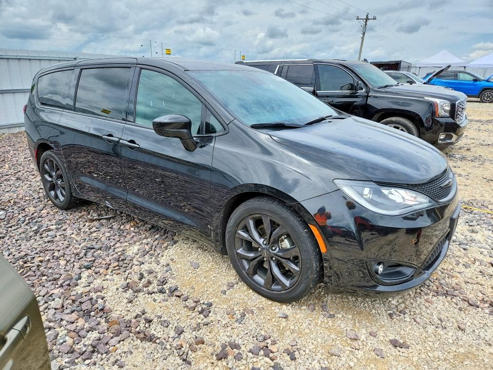 2019 CHRYSLER PACIFICA TOURING PLUS 4