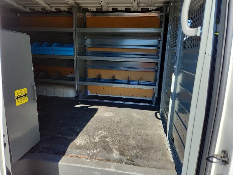 2017 NISSAN NV 2500 HD SV 2500 HD SV 12