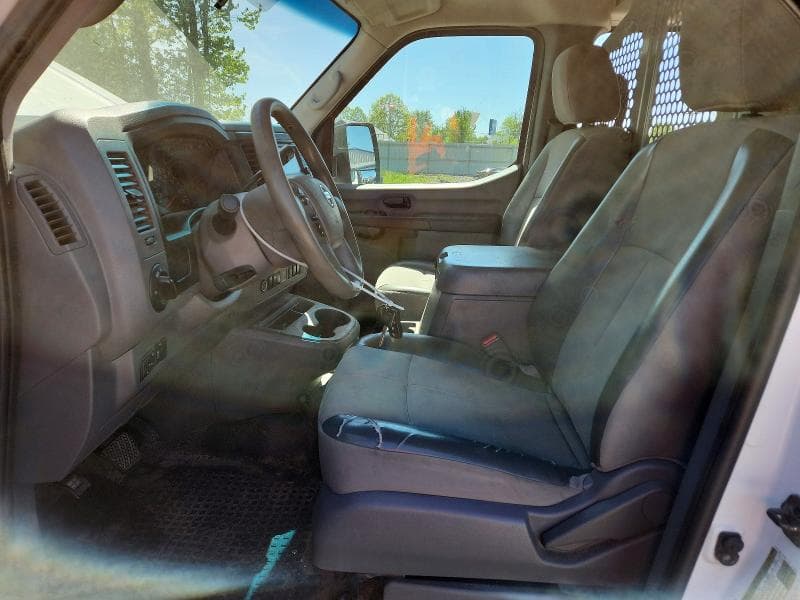 2017 NISSAN NV 2500 HD SV 2500 HD SV 8
