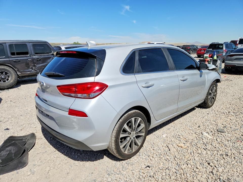 2018 HYUNDAI ELANTRA GT BASE 3