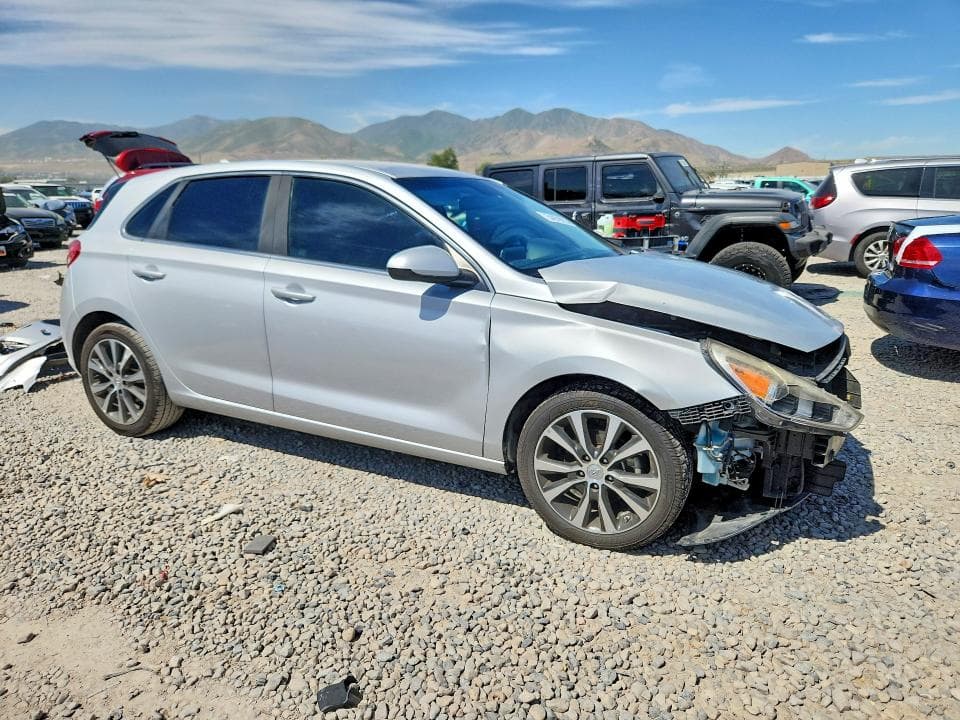 2018 HYUNDAI ELANTRA GT BASE 4
