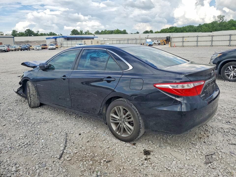 2017 TOYOTA CAMRY SE 2