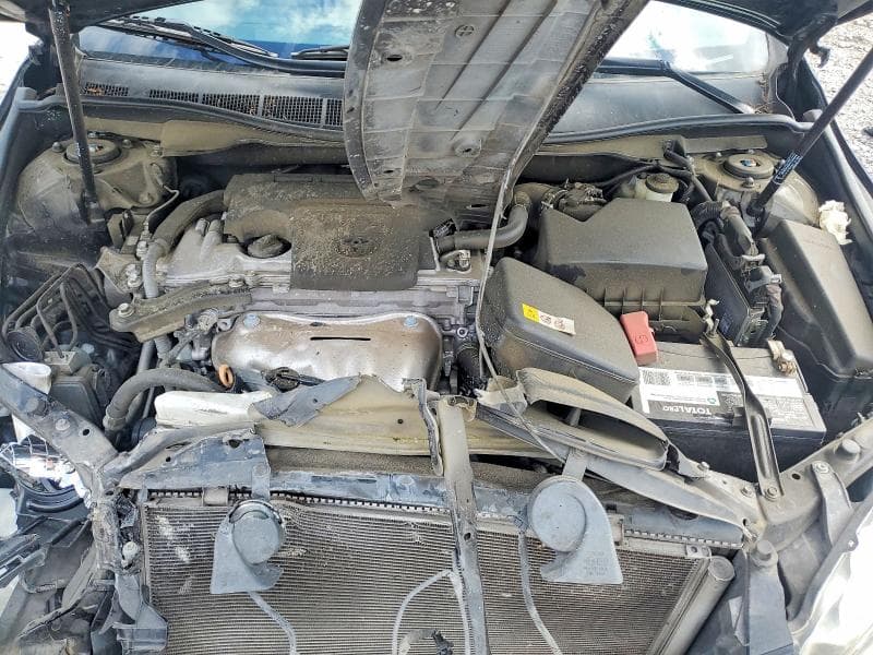 2017 TOYOTA CAMRY SE 11