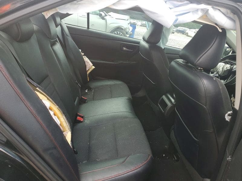 2017 TOYOTA CAMRY SE 10