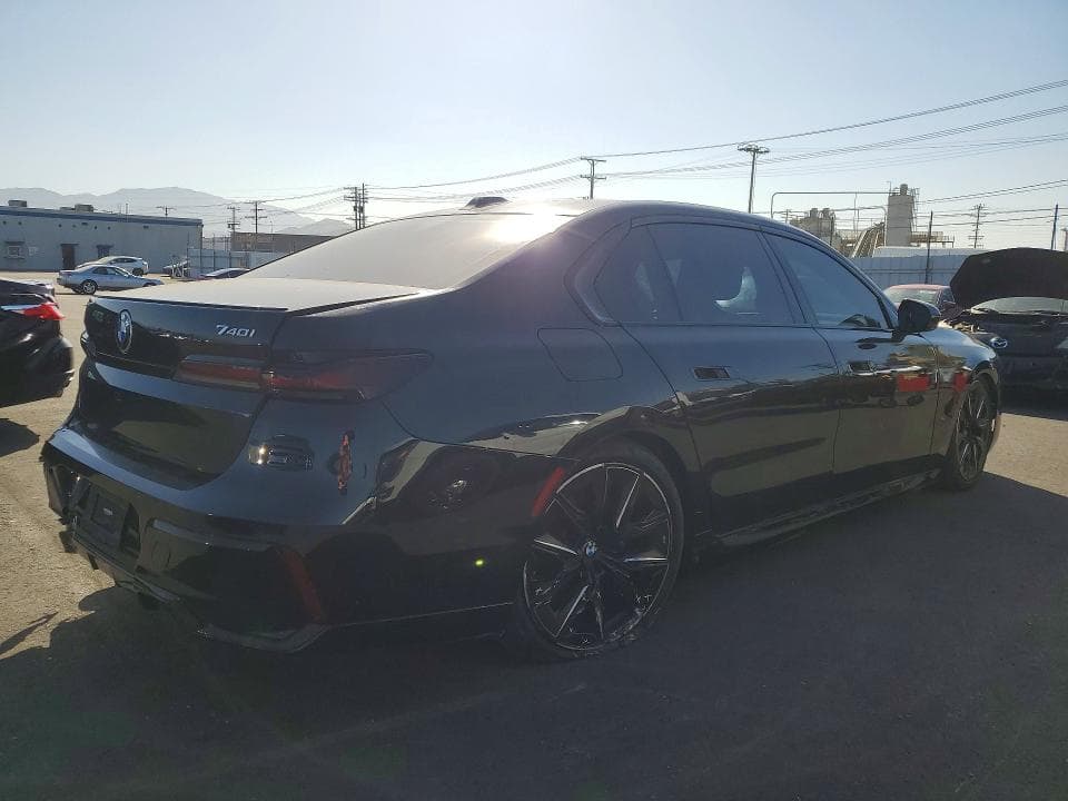 2023 BMW 7 SERIES 3