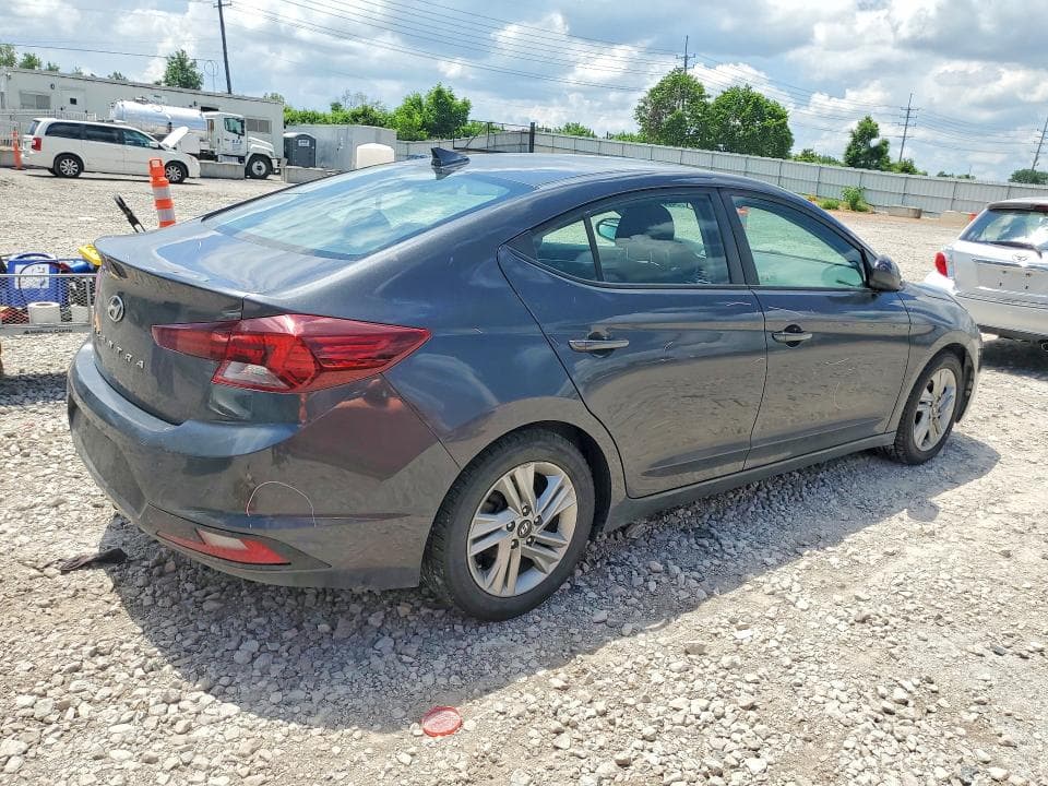 2020 HYUNDAI ELANTRA SEL 3