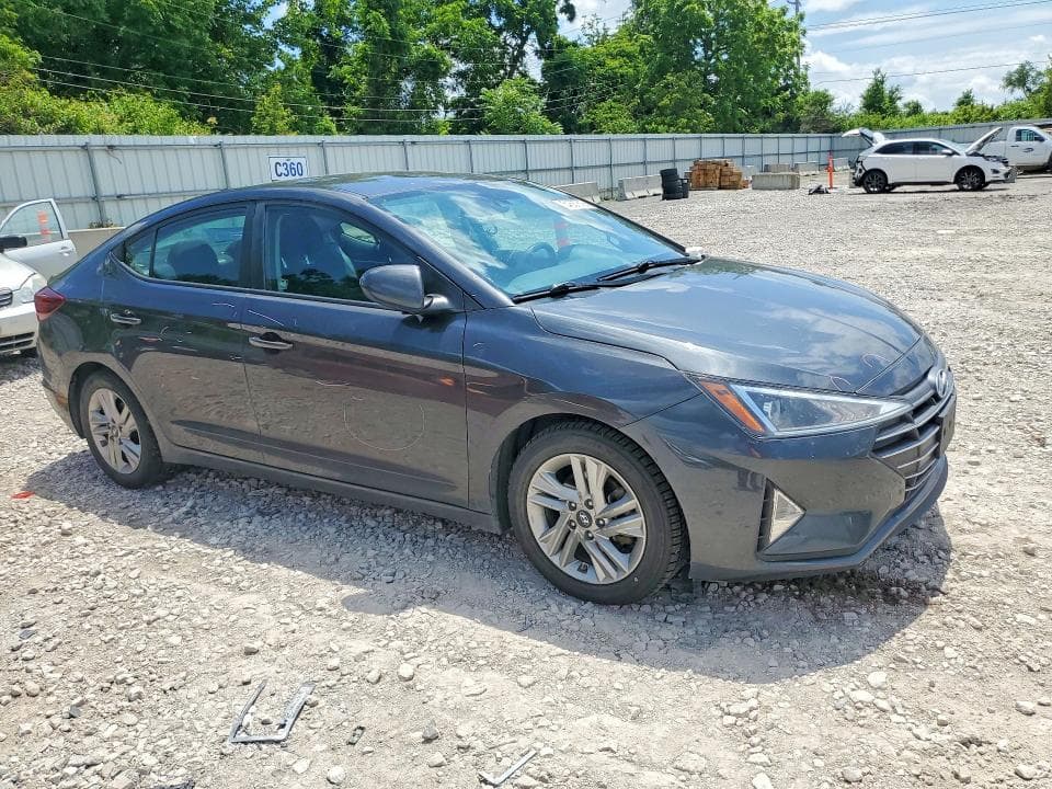 2020 HYUNDAI ELANTRA SEL 4