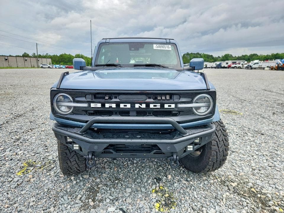 2024 FORD BRONCO OUTER BANKS 5