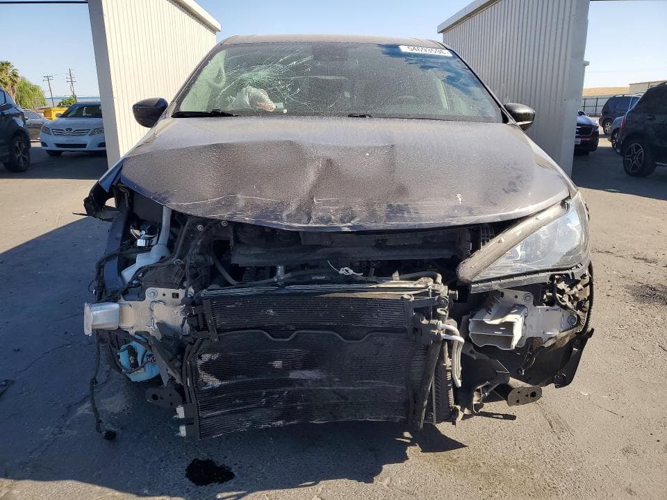 2023 CHRYSLER VOYAGER LX 5