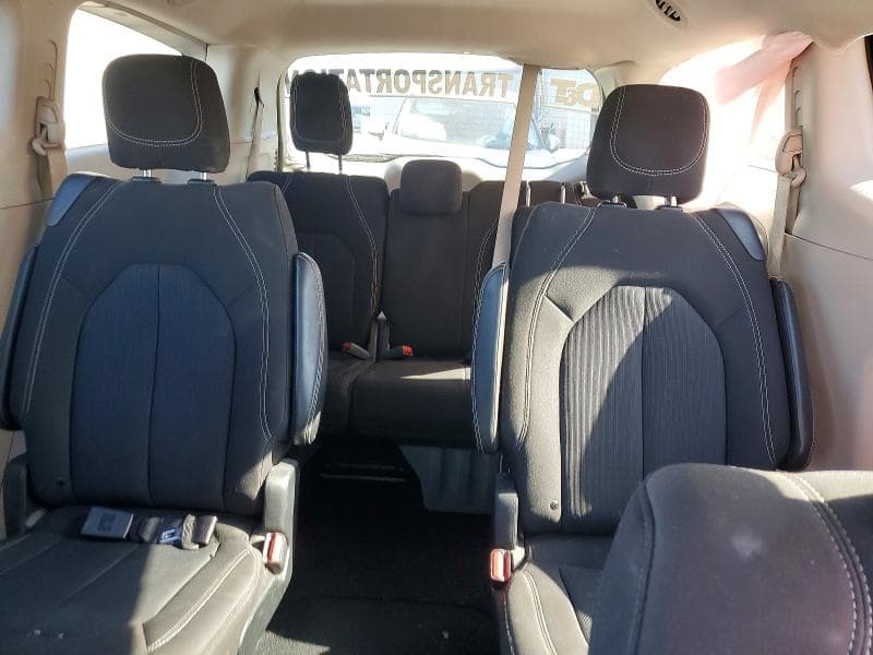 2023 CHRYSLER VOYAGER LX 10