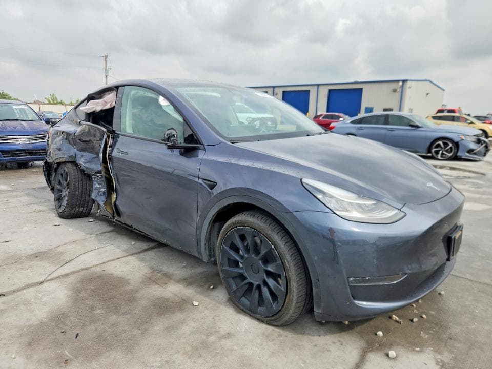 2020 TESLA MODEL Y 4