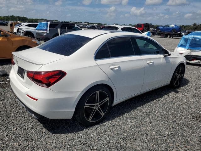 2019 MERCEDES-BENZ A 220 3