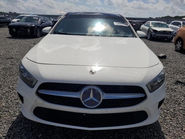 2019 MERCEDES-BENZ A 220 5