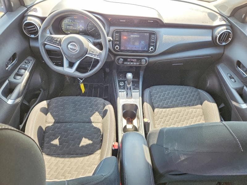 2022 NISSAN KICKS SV SV 8
