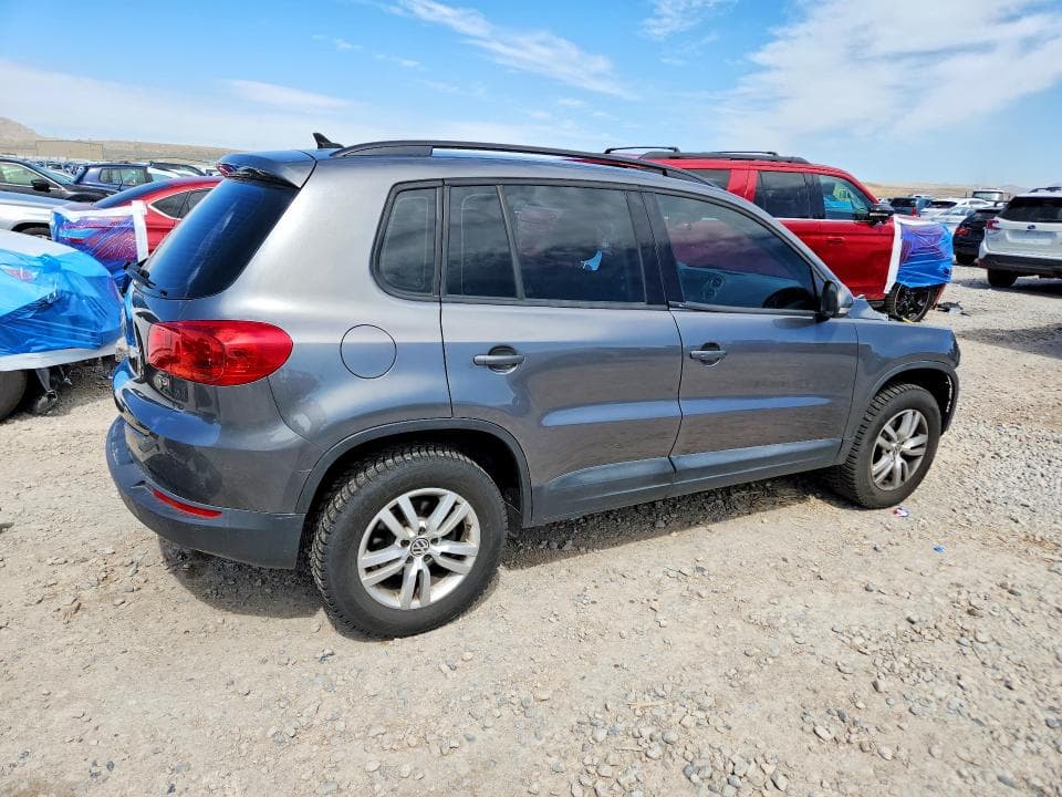 2017 VOLKSWAGEN TIGUAN S 3