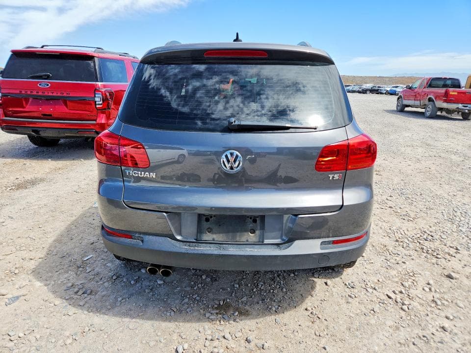 2017 VOLKSWAGEN TIGUAN S 6
