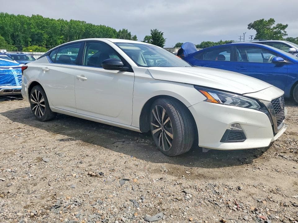 2022 NISSAN ALTIMA SR 4