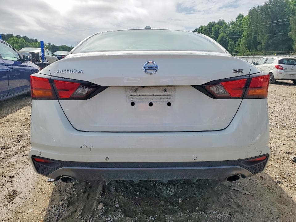 2022 NISSAN ALTIMA SR 6