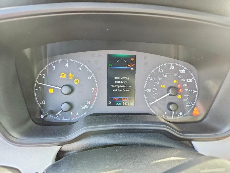 2025 TOYOTA COROLLA SE 9