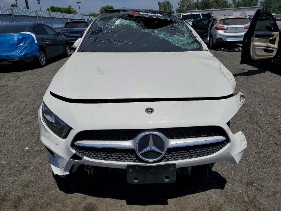 2022 MERCEDES-BENZ A 220 220 6