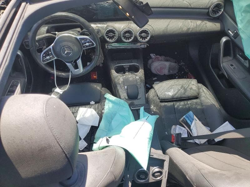 2022 MERCEDES-BENZ A 220 220 9