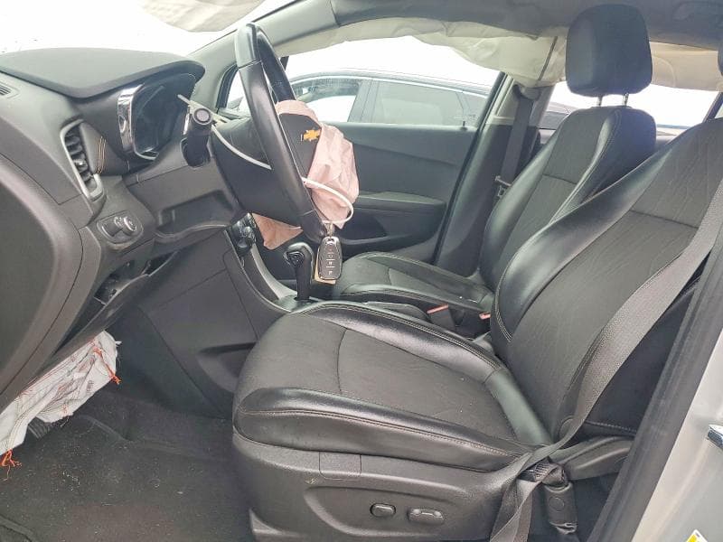 2019 CHEVROLET TRAX 1LT 7
