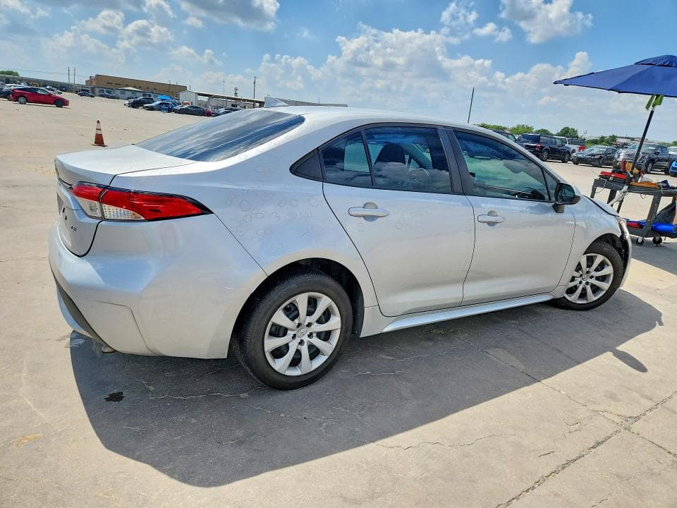 2022 TOYOTA COROLLA LE 3