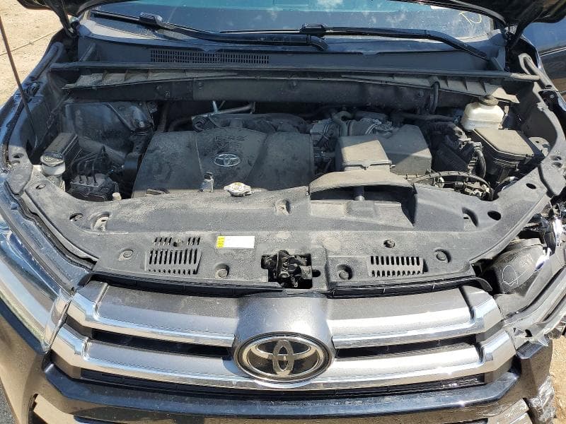 2019 TOYOTA HIGHLANDER LIMITED LIMITED 11