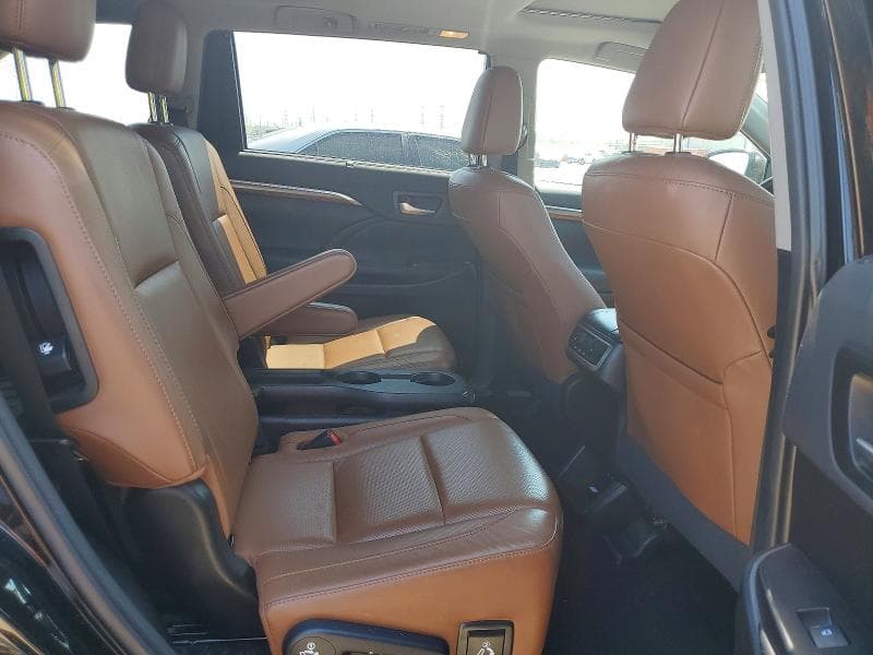 2019 TOYOTA HIGHLANDER LIMITED LIMITED 10