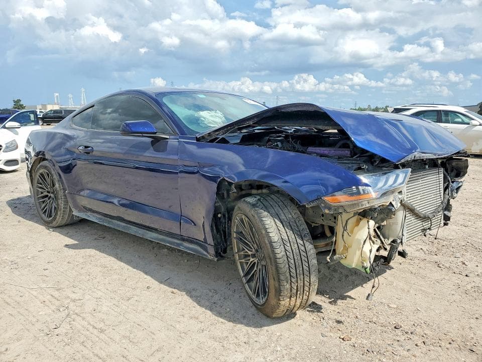 2020 FORD MUSTANG 4