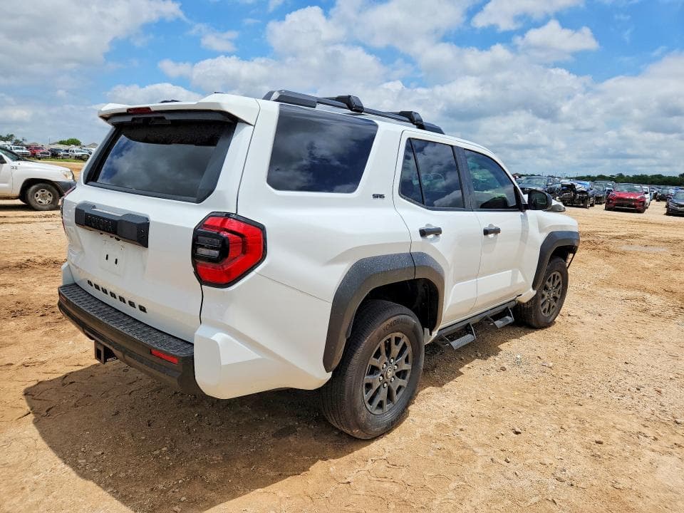 2026 TOYOTA 4RUNNER SR5 3