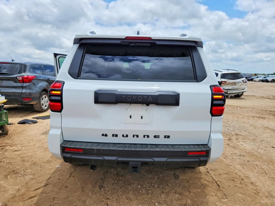 2026 TOYOTA 4RUNNER SR5 6