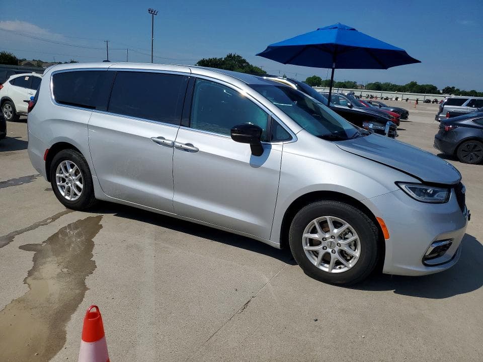 2024 CHRYSLER PACIFICA TOURING L 4