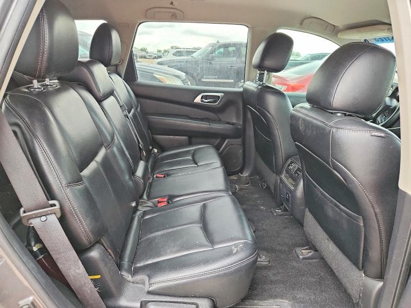 2016 NISSAN PATHFINDER SL 11
