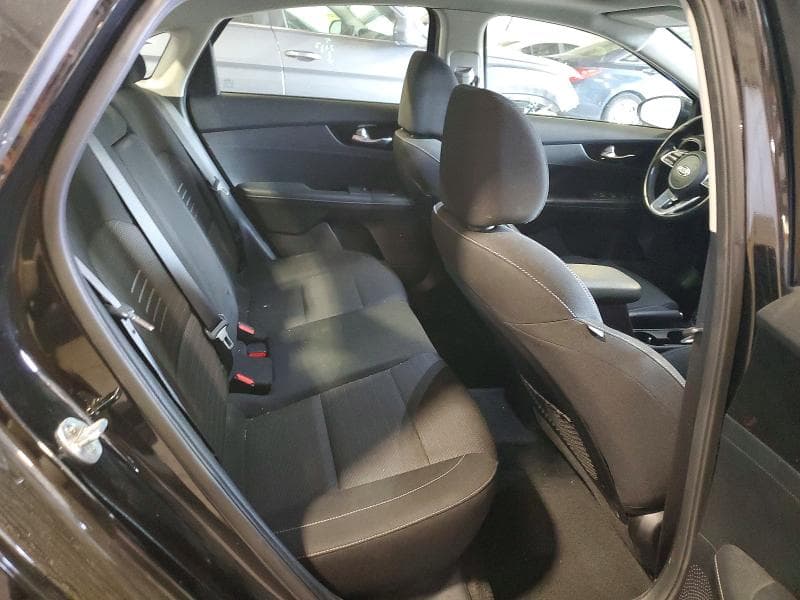 2019 KIA FORTE S 10