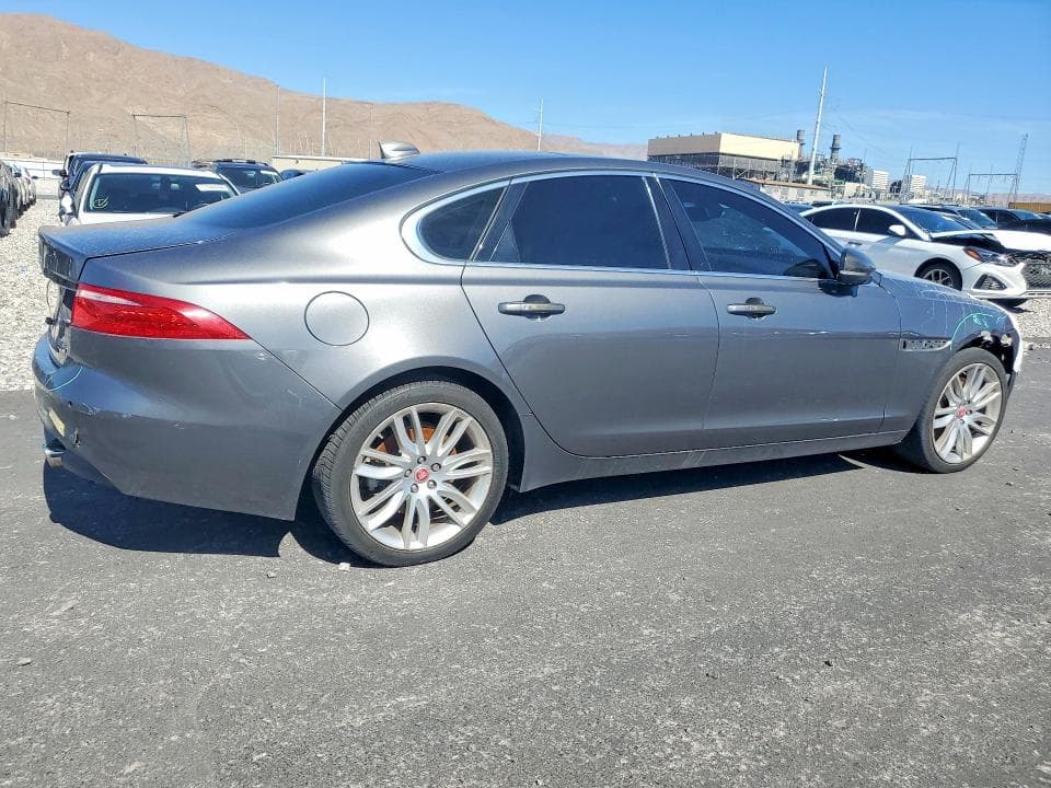 2017 JAGUAR XF PRESTIGE PRESTIGE 3