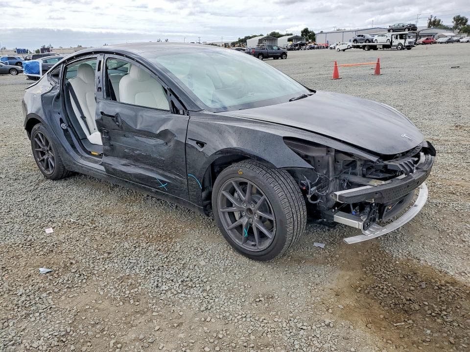 2023 TESLA MODEL 3 4