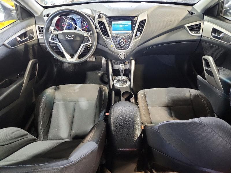 2016 HYUNDAI VELOSTER BASE 8