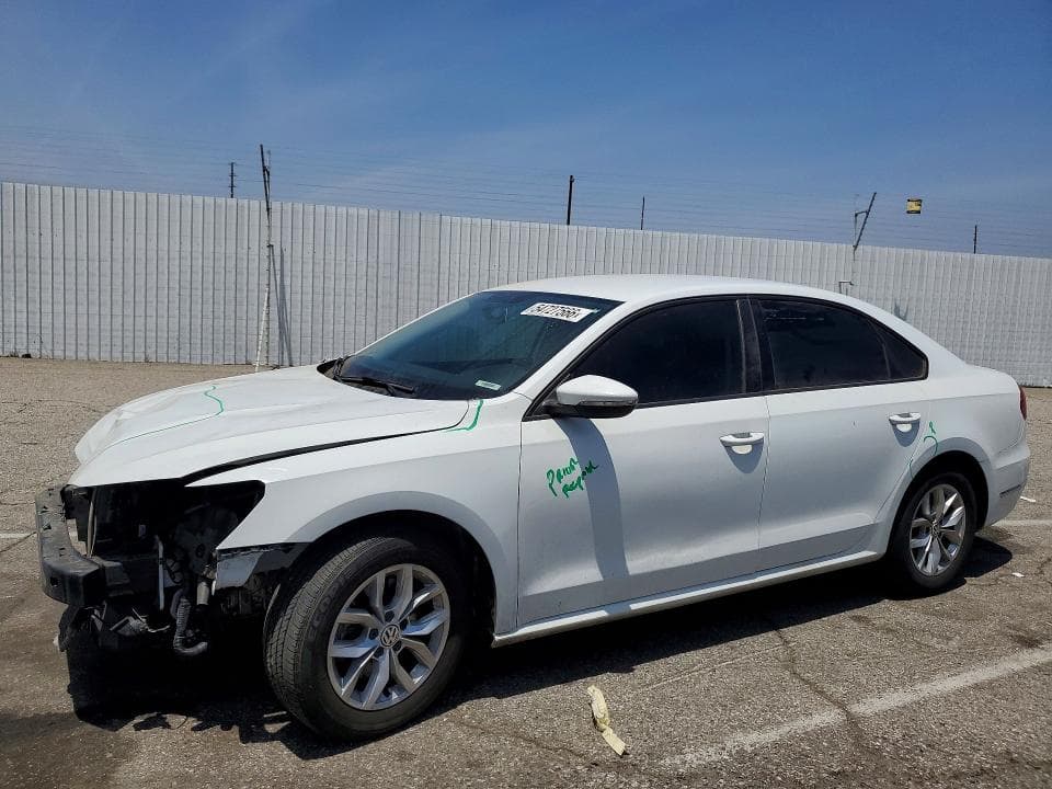 2018 VOLKSWAGEN PASSAT S - 1