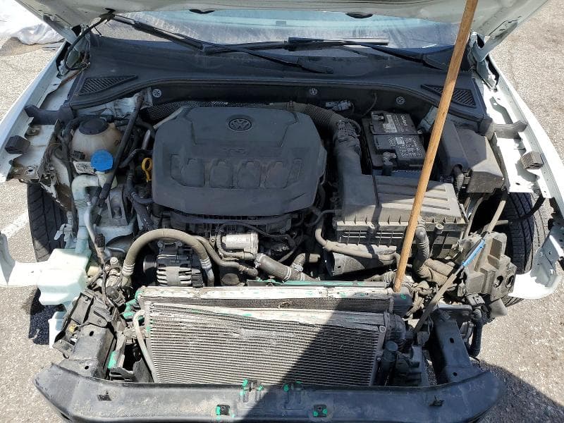 2018 VOLKSWAGEN PASSAT S 11